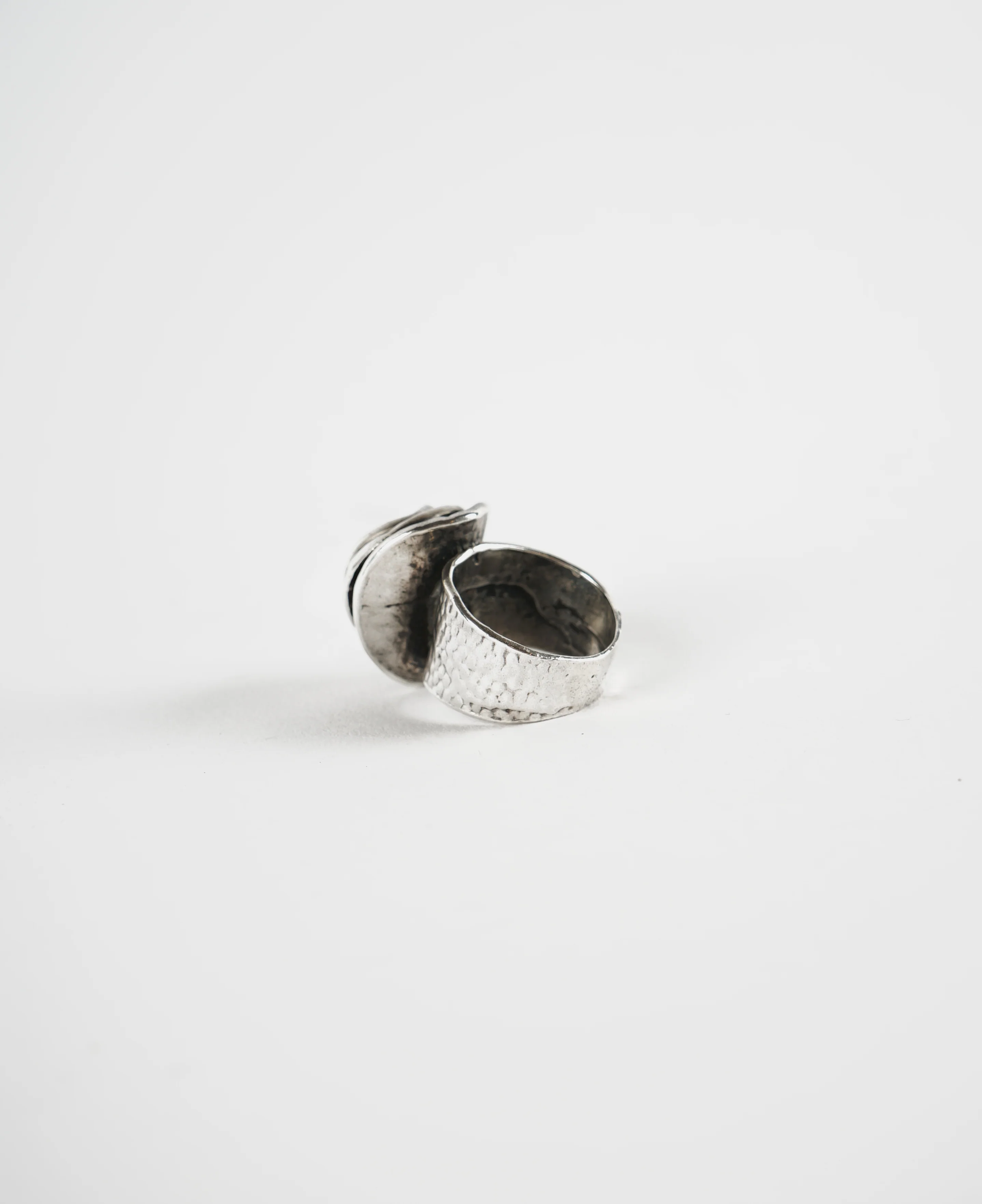 Flower Motif Ring - Image 3