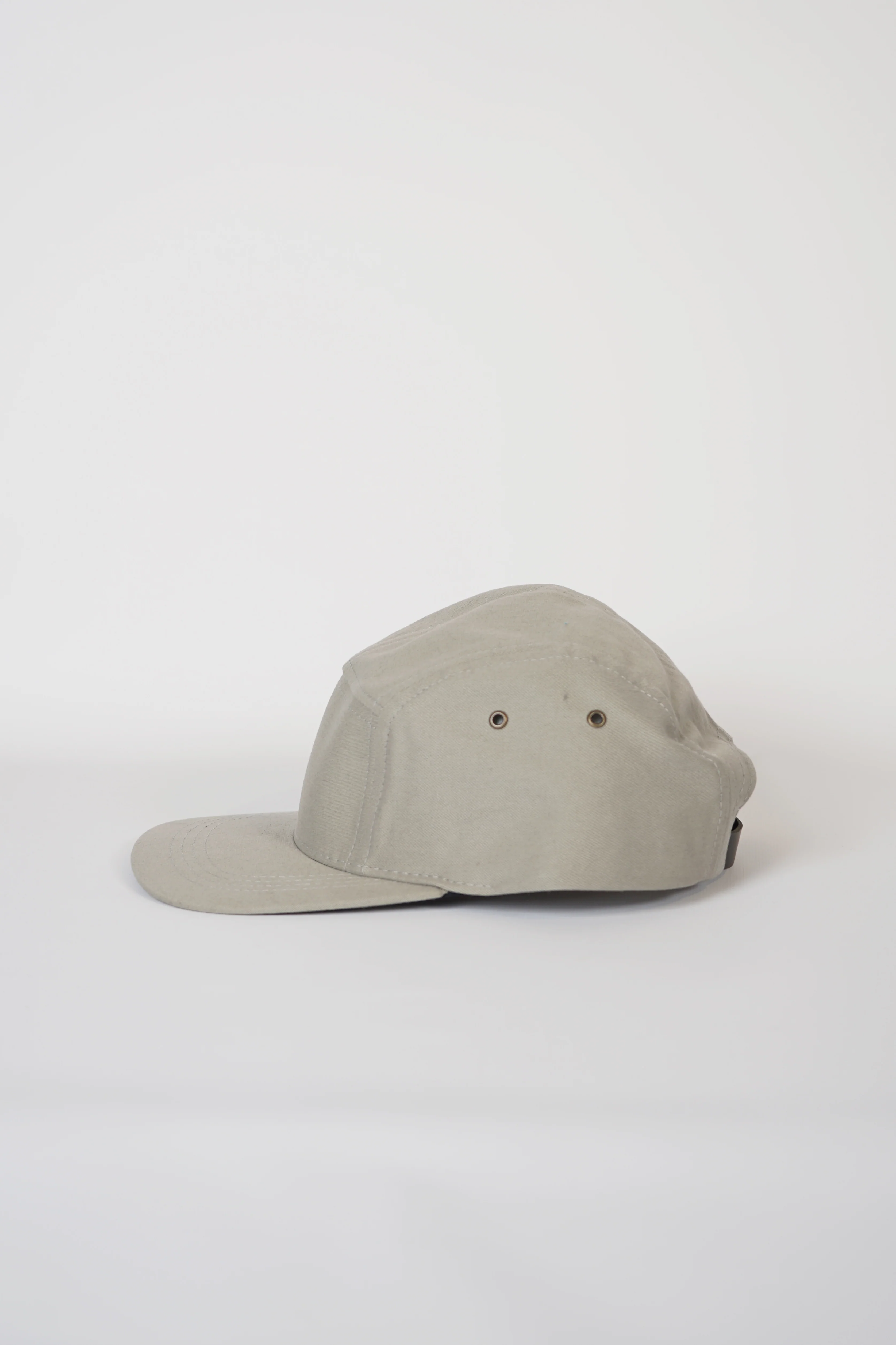 5-Panel Cap Made in USA Light Grey - Image 4