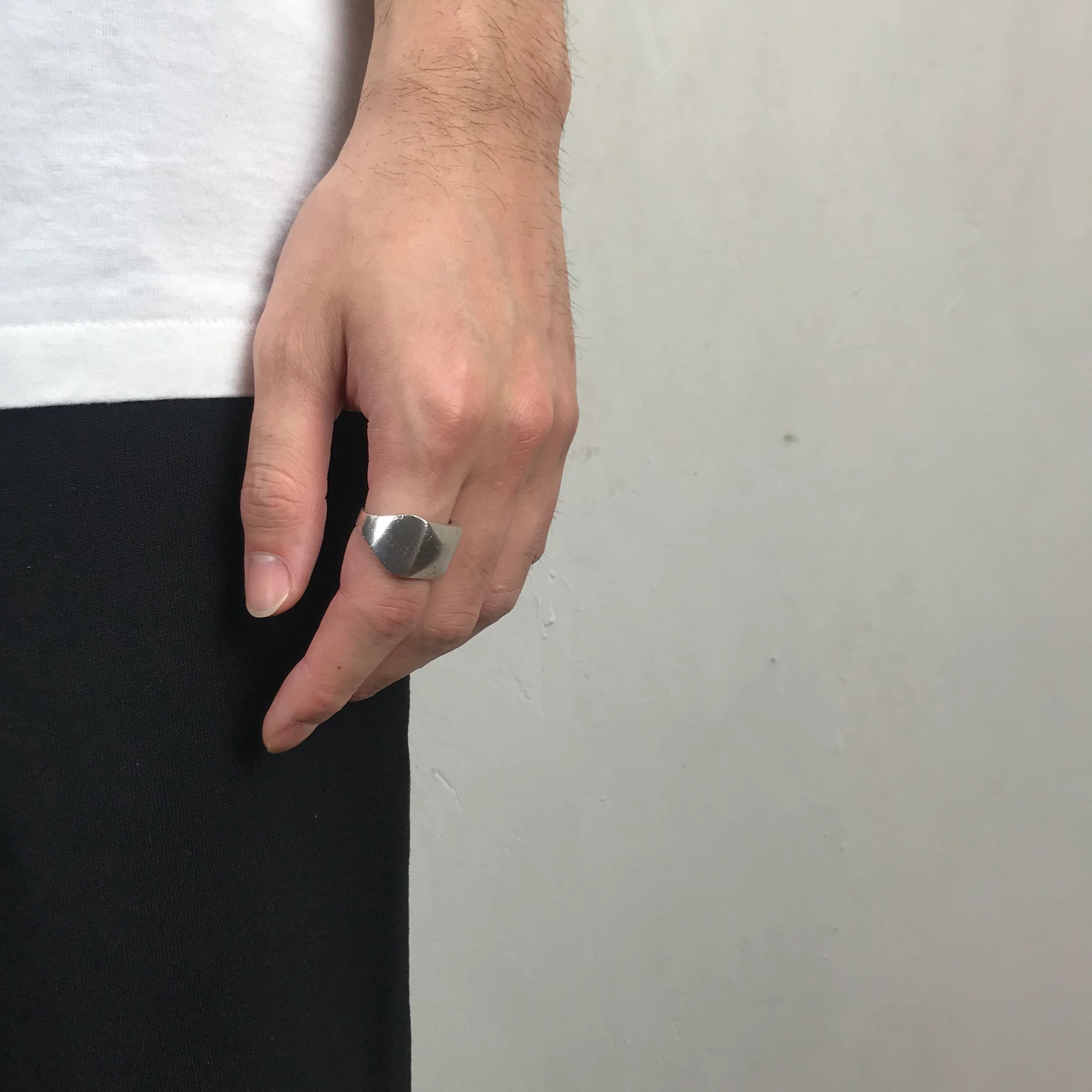 Studs Ring - Image 5